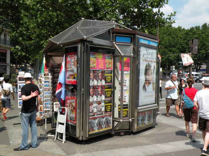  kiosque à journaux, juin 2010